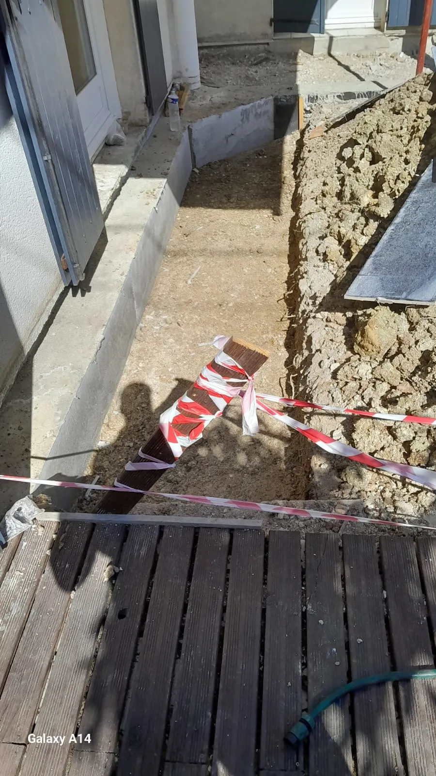 Terrassement et fouille le long des fondations - Arcey Construction